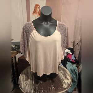 Gentle Fawn butterfly sleeve‎ top size small
